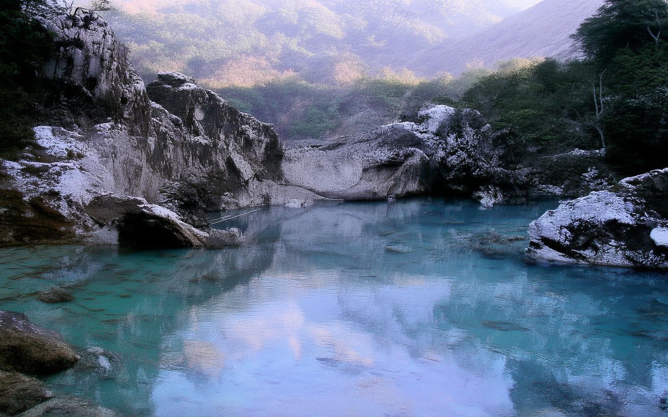 Analysis of a Classic Chinese Poem: 瑶池